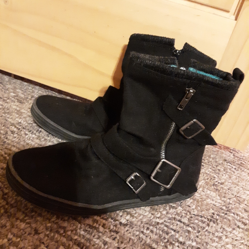 Blowfish short boot